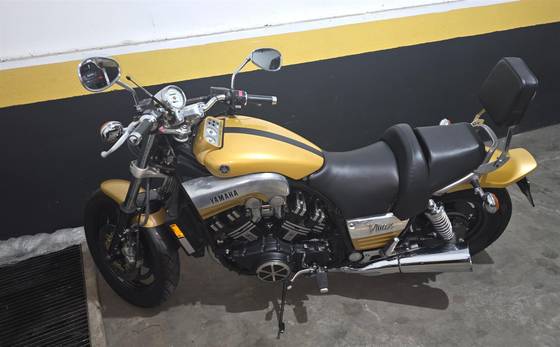 YAMAHA V MAX 1200 